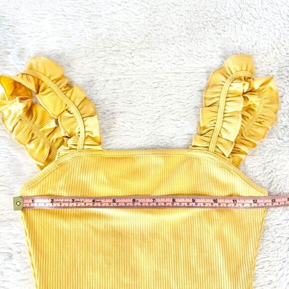 Le Lis Flounced Ruffle Strap Ribbed Mustard Yellow Bodysuit Size Small - Picture 8 of 8